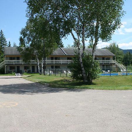 La Cuillere A Pot Hotel Saint-Donat-de-Montcalm Eksteriør billede