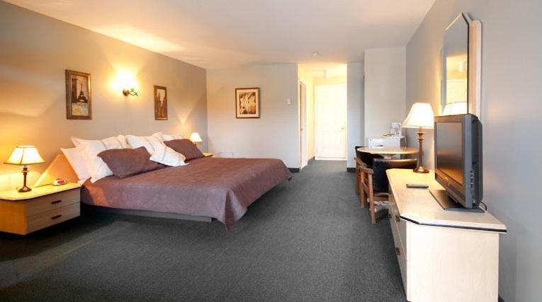La Cuillere A Pot Hotel Saint-Donat-de-Montcalm Eksteriør billede