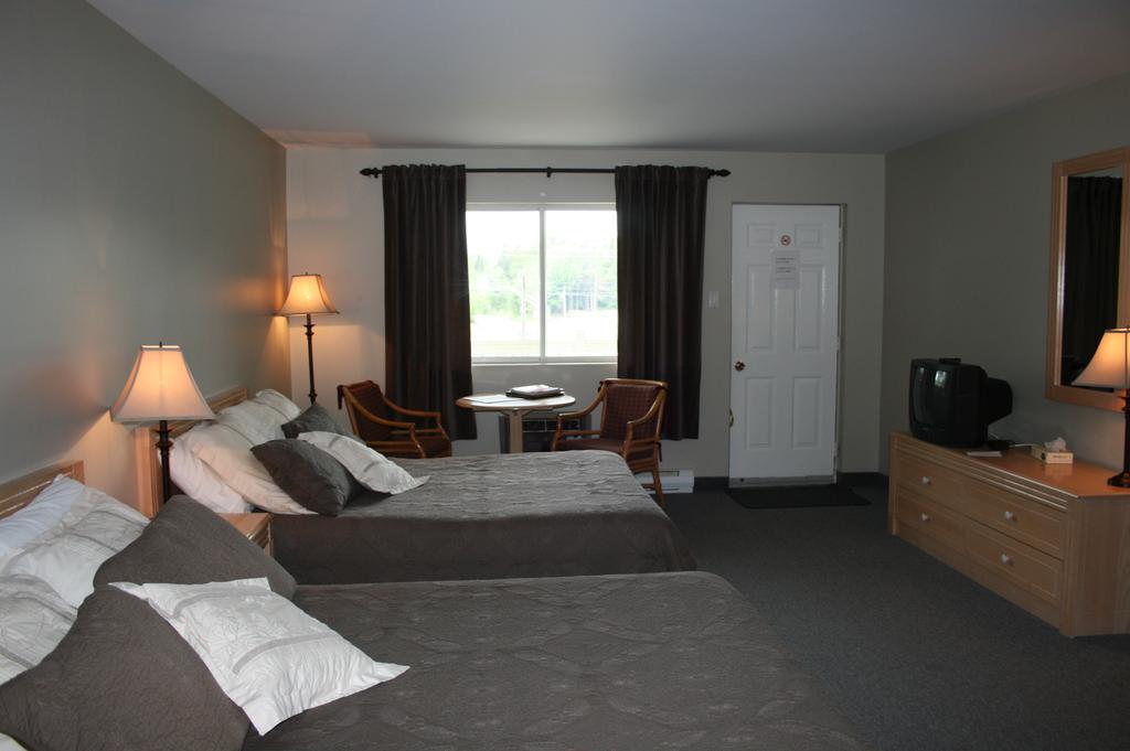 La Cuillere A Pot Hotel Saint-Donat-de-Montcalm Værelse billede