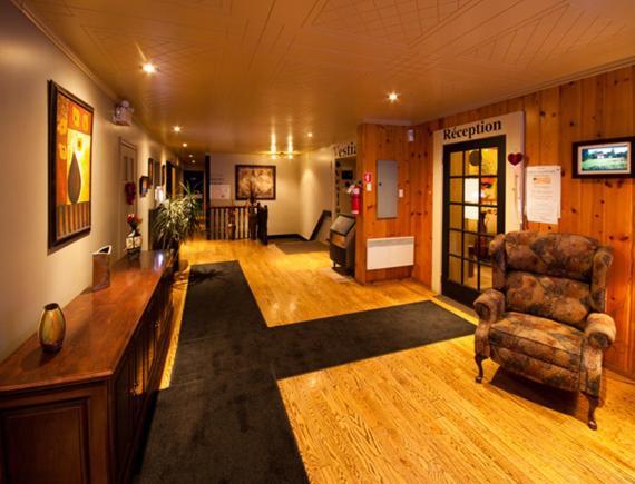La Cuillere A Pot Hotel Saint-Donat-de-Montcalm Eksteriør billede